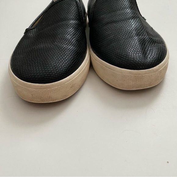 H&M Black Snakeskin Faux Leather Slip On Sneakers Flat 8 8.5 39 - Picture 4 of 10